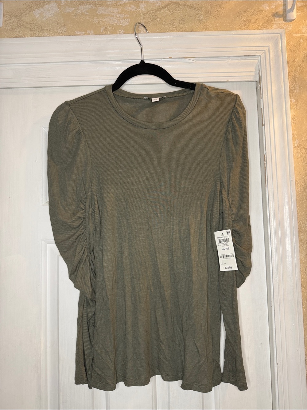 Bar III Olive Green Ruched-Sleeve Long Sleeve Tee